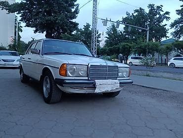 Mercedes-Benz E-Class: 1979 г., 2 л, Механика, Бензин, Седан