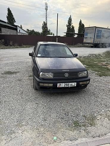 Volkswagen Vento: 1992 г., Механика, Седан