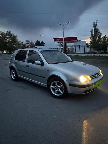 q7 audi: Volkswagen Golf: 1998 г., 1.6 л, Автомат, Бензин — 1