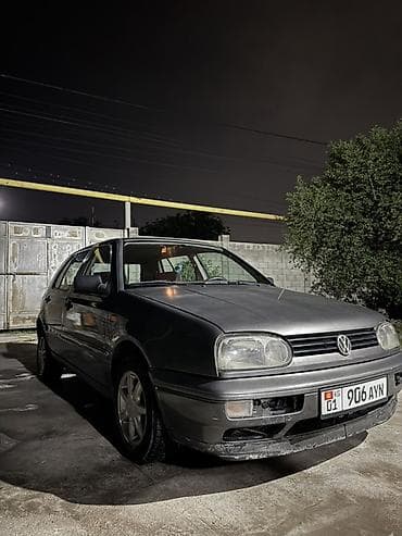Продажа авто: Volkswagen Golf: 1993 г., 1.6 л, Механика, Бензин, Хэтчбэк — 2