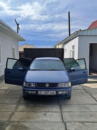 Унаа сатуу: Volkswagen Passat: 1994 г., 1.8 л, Кол менен иштөөчү, Бензин, Седан — 1