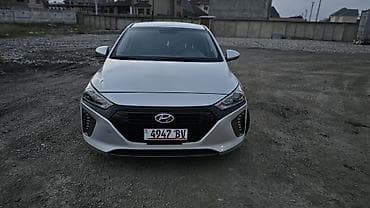 byd song plus: Hyundai Ioniq: 2018 г., 1.6 л, Гибрид, Хэтчбэк — 10