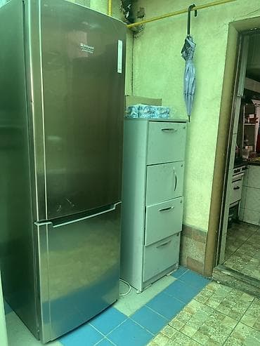 фрост: Холодильник Hotpoint Ariston, Б/у, Двухкамерный, No frost — 3