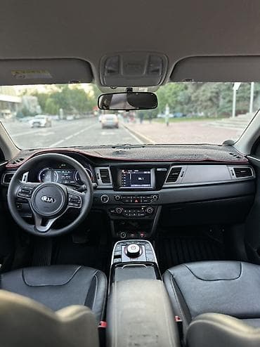 Kia Niro: 2022 г., 2 л, Автомат, Электромобиль, Кроссовер — 9