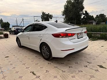 бу чехол: Hyundai Elantra: 2017 г., 2 л, Автомат, Бензин, Седан — 9