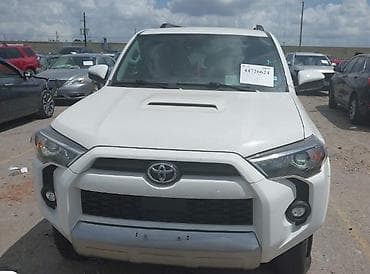 Toyota 4Runner: 2022 г., 4 л, Автомат, Бензин, Внедорожник