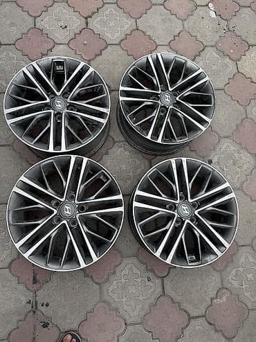 Литые Диски R 17 Hyundai, Комплект, отверстий - 5, Б/у