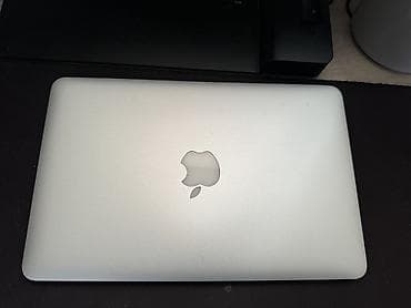 Apple MacBook Air 11" Ключевые особенности: - Экран 11.6" (матрица