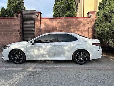 corolla 2016: Toyota Camry: 2017 г., Автомат, Бензин, Седан — 4