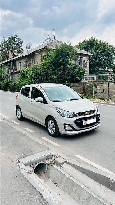 Продажа авто: Chevrolet Spark: 2018 г., 1 л, Автомат, Бензин, Хэтчбэк — 3