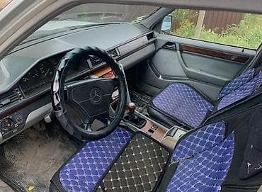 2 9 муссо: Mercedes-Benz 220: 1994 г., 2.2 л, Механика, Бензин, Седан — 4