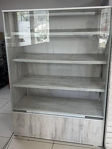 Соода жабдуулары: Витрина Нан жана таттуу токочтор үчүн, Шамдал менен, 120 см * 100 см * 66 см, Колдонулган — 1