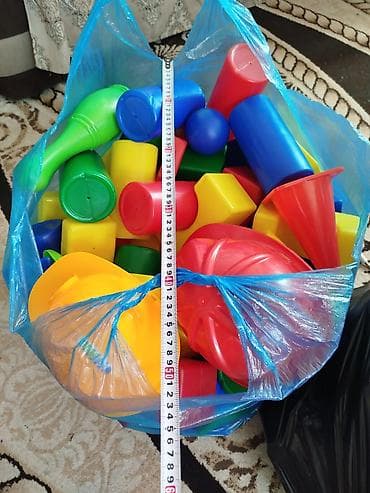 игрушки для садика: Игрушки сокулук кубики для строителя есть две каски огромный пакет 700 — 2