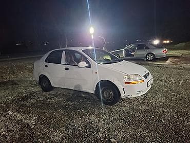 step 2: Daewoo Kalos: 2002 г., 1.4 л, Ручные, Бензин, Седан — 2