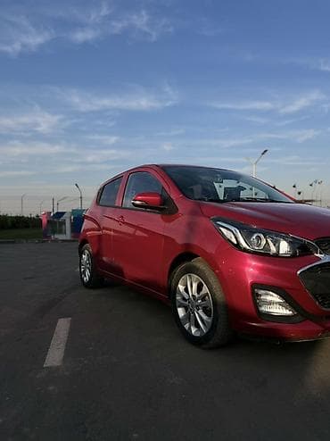 Продажа авто: Chevrolet Spark: 2019 г., 1 л, Вариатор, Бензин, Хэтчбэк — 2