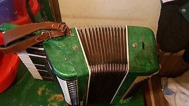 Спорт жана хобби: Аккордеон Jadran Z (Ядран Z), зелёный перламутровый корпус. - — 1