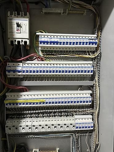 Аренда инструментов: Электрик | Монтаж электрощитов Больше 6 лет опыта — 3