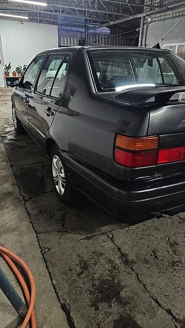 lexus rx 2008: Volkswagen Vento: 1992 г., 1.8 л, Бензин, Седан — 5