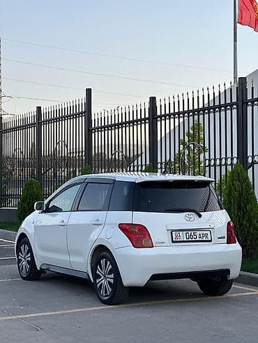 разводной ключ: Toyota Ist: 2003 г., 1.5 л, Автомат, Бензин, Хэтчбэк — 4