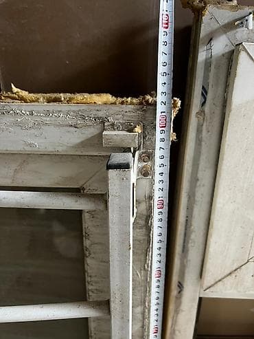 шуруповёрт б у: Окно с решеткой 
Размер 147 на 102

######
Терезе 
Окно
Окна — 4