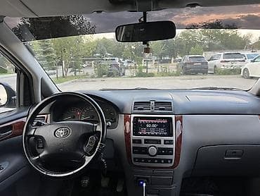 ипсум 96: Toyota Avensis Verso: 2001 г., 2 л, Механика, Бензин, Минивэн — 9
