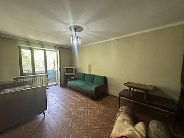 61: 1 комната, 30 м², ул. Алматинка / Чуй Хрущевка, 3 этаж, Старый ремонт — 2