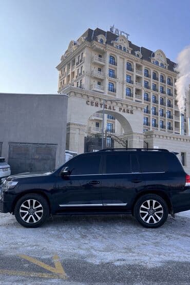 машины за 200000: Toyota Land Cruiser: 2019 г., 5.7 л, Типтроник, Бензин, Внедорожник — 1