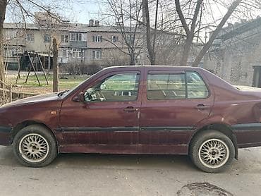 bid e5: Volkswagen Jetta: 1993 г., Механика, Бензин, Седан — 2
