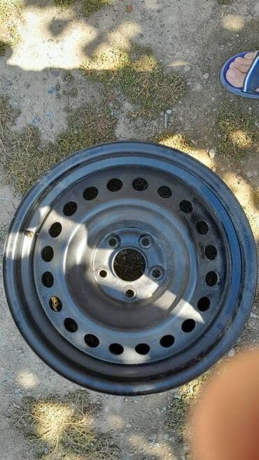 продаю титан диск на ниву: Железные Диски R 22 1 шт, отверстий - 5, Б/у — 1