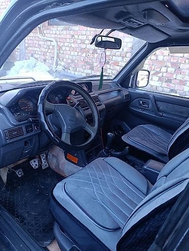 срочно срочно продаю горит: Mitsubishi Pajero: 1994 г., 3 л, Механика, Бензин, Внедорожник — 4