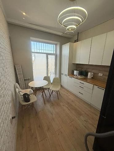 Квартиры: 1 комната, 40 м², Индивидуалка, 1 этаж, Евроремонт — 5