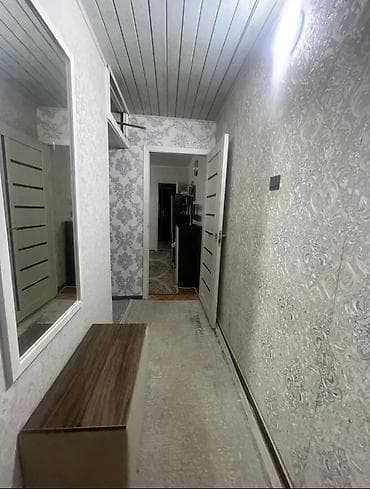 зеркало б у: 2 комнаты, 46 м², 1 этаж, Косметический ремонт — 1