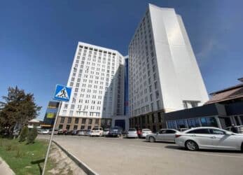 продаю дом в рассрочку в караколе: 1 бөлмө, 44 кв. м, Элитка, 8 кабат, ПСО (өзү оңдоп түзөтүп бүтүү үчүн) — 4