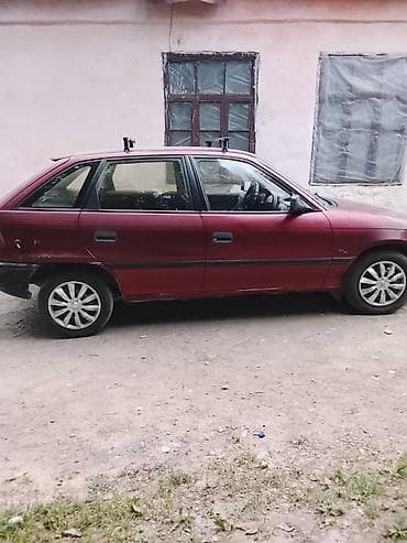 тюнинг гольф 2: Opel Astra: 1991 г., 1.6 л, Механика, Бензин, Хэтчбэк — 2
