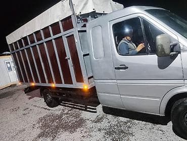 Транспорт: Грузовой фургон Mercedes-Benz Sprinter с тентованным кузовом — 3