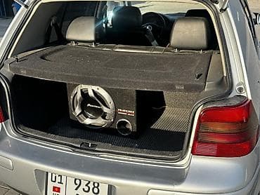 Продажа авто: Volkswagen Golf: 2001 г., 2 л, Автомат, Газ, Хэтчбэк — 5