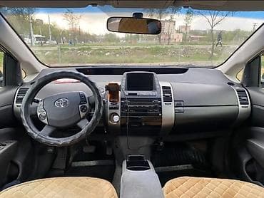 Продажа авто: Toyota Prius: 2005 г., 1.5 л, Автомат, Гибрид, Хэтчбэк — 5