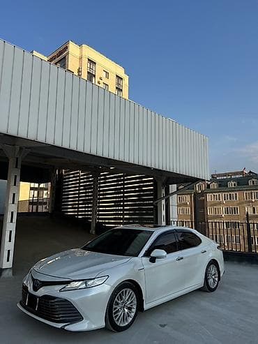 lexus e: Toyota Camry: 2018 г., 2.5 л, Автомат, Гибрид, Седан — 5