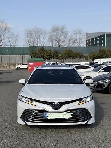 Toyota Camry: 2019 г., 2.5 л, Вариатор, Гибрид, Седан