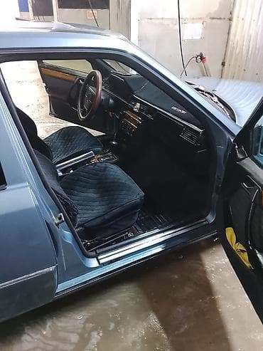 кузов на ауди с4: Mercedes-Benz W124: 1988 г., 3.2 л, Автомат, Седан — 3