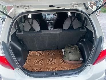 Продажа авто: Honda Fit: 2003 г., 1.3 л, Автомат, Бензин, Хэтчбэк — 7