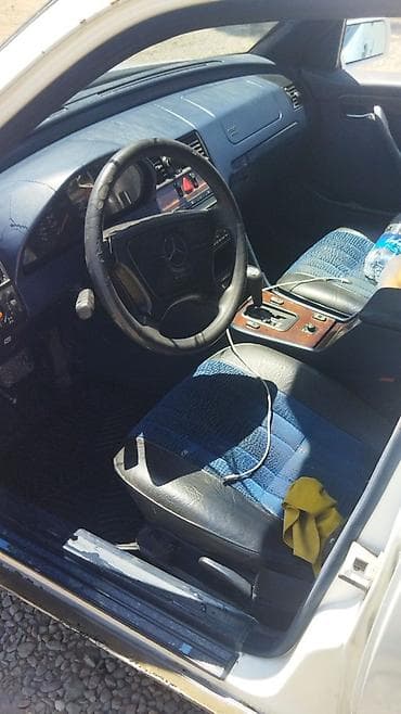 audi a4 2008: Mercedes-Benz C-Class: 1995 г., 2 л, Автомат, Седан — 5