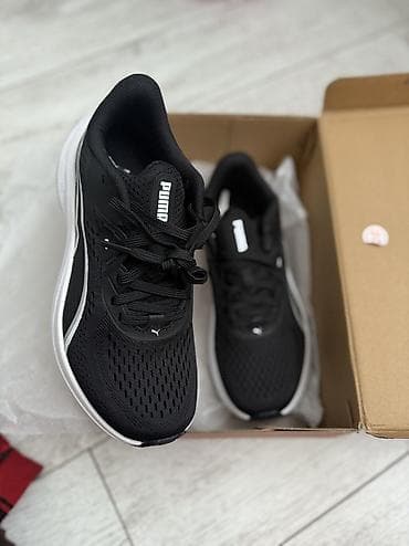 спортивный вещи: Пума 🇺🇸кроссовки 
Оригинал 💯 
Размеры 37-23.5см
39-25см, 
40-25,5см — 4