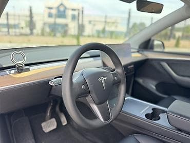 Tesla: Tesla Model Y: 2021 г. — 5
