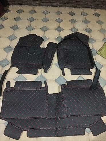 Продаю новый Комплект ковриков в салон автомобиля (передний и задний