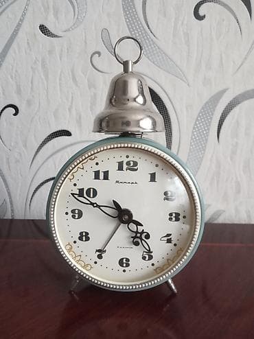 Велосипеды: Продам антикварные часы, СССР, рабочие. Цена 3000 сом каждый, без — 2