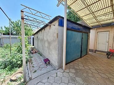 дордой дома: Продаю Большой Кирпичный Дом Территория квадратной формы. Во дворе — 5