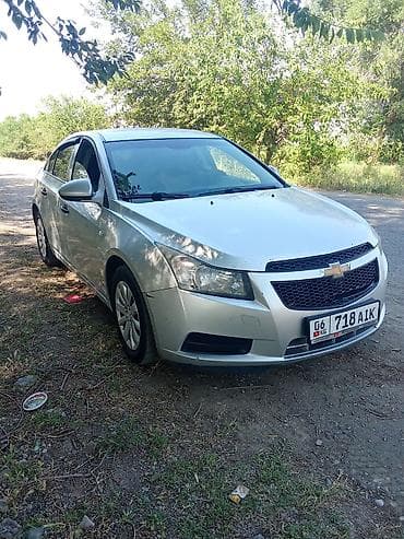 спарк капот: Chevrolet Cruze: 2011 г., 1.6 л, Механика, Седан — 2