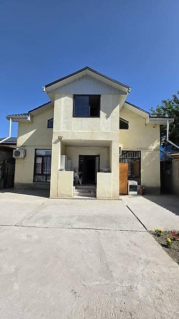 сдаю кв алтын ордо: 🏡 Просторный двухэтажный дом в жилмассиве Алтын Ордо 📍 Район: Алтын — 1