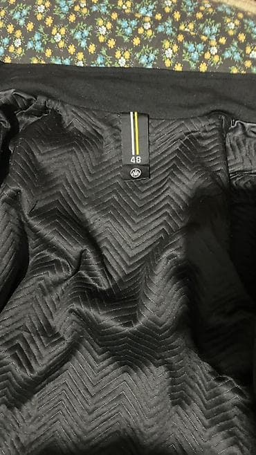 мужские жилеты: Мужская черная куртка-бомбер из экокожи - Размер на ярлыке: 48 - — 3